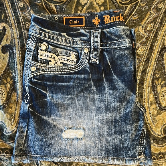 Rock Revival 30 NWT Blue Denim Shorts with White Stitching & rhinestones - Picture 8 of 16